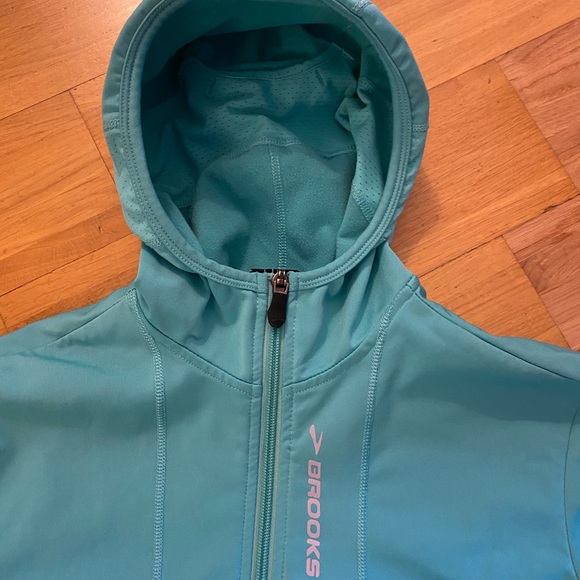 brooks winter running jacket